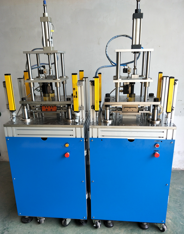 熱熔膠打膠機(jī)設(shè)備